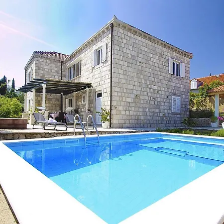 Aquarius Vila